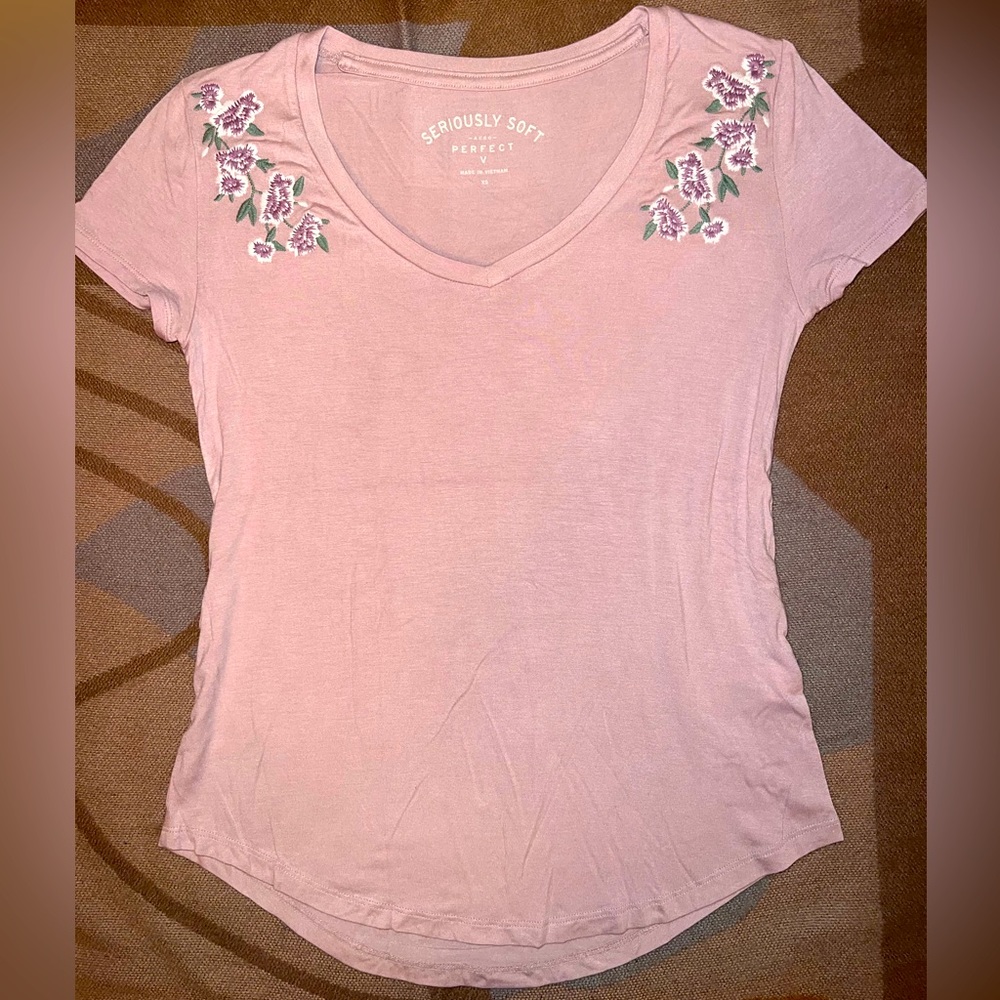 Seriously Soft Mauve Aeropostale Perfect V Cap Sleeve Tee, XS